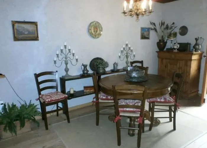 Сasa de vacaciones Alte Typische Engadinermuehle By Interhome Crusch