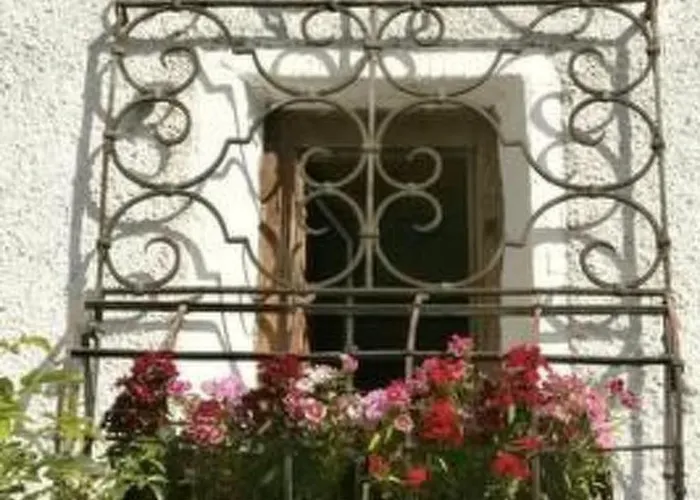 Сasa de vacaciones Alte Typische Engadinermuehle By Interhome Crusch